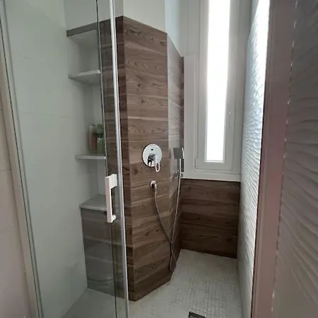 Casa Frugalis - Elegant House Near The City Center Apartman